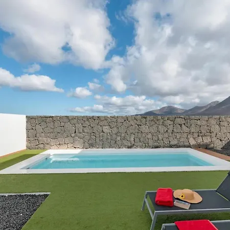 Luxury Lanzarote Villa Playa Blanca (Lanzarote)